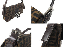 画像をギャラリービューアに読み込む, 極美品 FENDI フェンディ マンマバケット ワンショルダーバッグ ズッカ柄 コットンキャンバス レザー シルバー金具 ブラウン 中古 4c071621