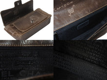 Load image into Gallery viewer, CHANEL シャネル チェーンショルダーバッグ アイコンモチーフ クルーズライン 8番台 2003年 ブラウン シルバー 美品 中古 4c071624