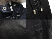 画像をギャラリービューアに読み込む, SEAN JOHN ショーンジョン レザーコート サイズ3XL ブラック レザー ファー ロゴ エンボス加工 美品 中古 4c071676