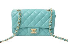 Load image into Gallery viewer, 極美品 CHANEL シャネル 横長 20cm ショルダーバッグ A69900 27番台 ミニマトラッセ ティファニーブルー ショルダーチェーン ラムスキン 中古 4c071694