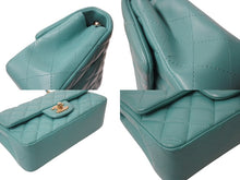 Load image into Gallery viewer, 極美品 CHANEL シャネル 横長 20cm ショルダーバッグ A69900 27番台 ミニマトラッセ ティファニーブルー ショルダーチェーン ラムスキン 中古 4c071694