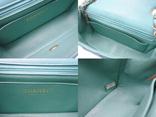 Load image into Gallery viewer, 極美品 CHANEL シャネル 横長 20cm ショルダーバッグ A69900 27番台 ミニマトラッセ ティファニーブルー ショルダーチェーン ラムスキン 中古 4c071694