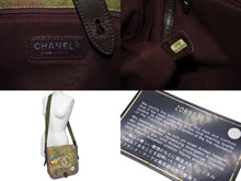 Load image into Gallery viewer, 極美品 CHANEL シャネル エンブロイダリー グラフィティ ショルダーバッグ A92789 ココマーク 20番台 カーキ 中古 4c071699