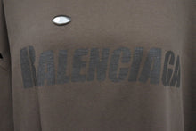 Load image into Gallery viewer, BALENCIAGA バレンシアガ 21SS Caps Destroyed Flatground 半袖Ｔシャツ ブラウン デストロイ ロゴ 651795 サイズS 美品 中古 4c071703