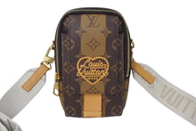 Load image into Gallery viewer, 極美品 LOUIS VUITTON ルイヴィトン モノグラム ダブル フォンポーチ LVメイド ミニショルダーバッグ M81005 PVC レザー ブラウン 中古 4c071763