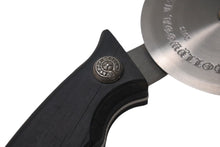 Load image into Gallery viewer, 極美品 CHROME HEARTS クロムハーツ PIZZA CUTTER カトラリー ピザカッター ホースシュー CHプラス エボニーウッド ブラウン 中古 4c071814