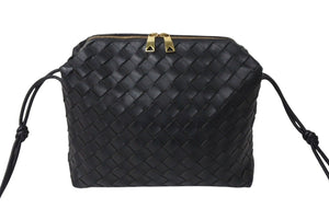 BOTTEGA VENETA ボッテガヴェネタ スモール カメラバッグ ショルダーバッグ 723548 イントレチャート ブラック レザー 美品 中古 4c071847