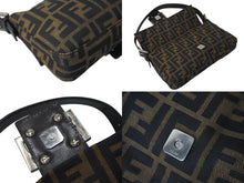 画像をギャラリービューアに読み込む, FENDI フェンディ マンマバケット ワンショルダーバッグ ズッカ柄 コットンキャンバス レザー シルバー金具 ブラウン 美品 中古 4c071854