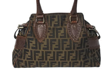 画像をギャラリービューアに読み込む, FENDI フェンディ ズッカ柄 エトニコ マンマバケット ハンドバッグ ブラウン ロゴ キャンバス レザー 美品 中古 4c071859