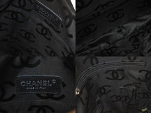 Load image into Gallery viewer, CHANEL シャネル カンボンライン ショルダーバッグ 9番台 ラムスキン ベージュ ブラック シルバー金具 美品 中古 4c071869