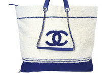 Load image into Gallery viewer, 極美品 CHANEL シャネル トートバッグ ラージショッピングバッグ 26番台 AS0452 コットン ラム ホワイト ブルー 中古 4c071872