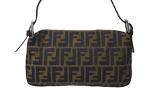 画像をギャラリービューアに読み込む, FENDI フェンディ マンマバケット ワンショルダーバッグ ズッカ柄 コットンキャンバス レザー シルバー金具 ブラウン 美品 中古 4c071884