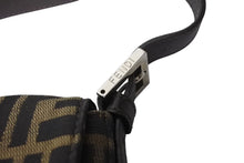 画像をギャラリービューアに読み込む, FENDI フェンディ マンマバケット ワンショルダーバッグ ズッカ柄 コットンキャンバス レザー シルバー金具 ブラウン 美品 中古 4c071884