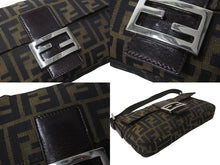 画像をギャラリービューアに読み込む, FENDI フェンディ マンマバケット ワンショルダーバッグ ズッカ柄 コットンキャンバス レザー シルバー金具 ブラウン 美品 中古 4c071884