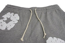 Load image into Gallery viewer, 新品未使用 DenimTears デニムティアーズ TheCottonWreathSweatpants ザコットンリーススウェットパンツ グレー ホワイト XL 中古 4c071909