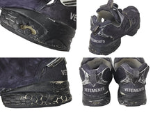 Load image into Gallery viewer, VETEMENTS x REEBOK ヴェトモン リーボック 17AW インスタ ポンプ フューリーCN2260 28cm ブラック 美品 中古 4c071933