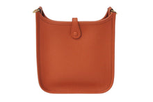 Load image into Gallery viewer, 新品未使用 HERMES エルメス エヴリン TPM ショルダーバッグ トリヨンクレマンス オレンジ ゴールド金具 B刻印 2023年製 中古 4c071965