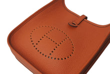 Load image into Gallery viewer, 新品未使用 HERMES エルメス エヴリン TPM ショルダーバッグ トリヨンクレマンス オレンジ ゴールド金具 B刻印 2023年製 中古 4c071965