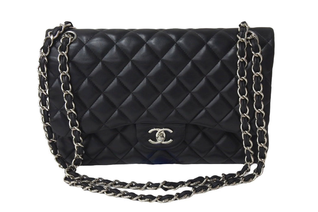 極美品 CHANEL シャネル チェーンショルダーバッグ マトラッセ30 Wフラップラップ ブラックシルバー 16番台 中古 4c071986