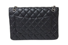 Load image into Gallery viewer, 極美品 CHANEL シャネル チェーンショルダーバッグ マトラッセ30 Wフラップラップ ブラックシルバー 16番台 中古 4c071986