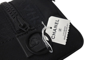 新品未使用 CHANEL シャネル ポーチ スポーツライン ココマーク 7番台 ブラック ナイロン ブラック金具 ロゴパッチ 中古 4c072005