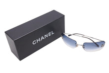 Load image into Gallery viewer, CHANEL シャネル サングラス メガネ ココマーク リムレス 4017-D イタリア製 メタル ネイビー クリア サイズ62□17 美品 中古 4c072011