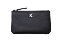 Load image into Gallery viewer, 極美品 CHANEL シャネル コインケース A81659 ココマーク プチカメリア 27番台 レザー ブラック シルバー金具 中古 4c072018