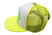 画像をギャラリービューアに読み込む, 新品未使用 CHROME HEARTS クロムハーツ トラッカーキャップ CHクロスパッチ ONE SIZE メッシュ イエロー シルバー925 中古 4c072443