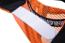 画像をギャラリービューアに読み込む, 新品未使用 CHROME HEARTS クロムハーツ トラッカーキャップ CHクロスパッチ ONE SIZE メッシュ オレンジ シルバー925 中古 4c072444