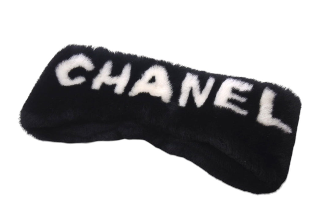 極美品 CHANEL シャネル ネックマフラー ネックウォーマー ブラック ホワイト カシミヤ シープシアリング ブランドロゴ 中古 4c072450