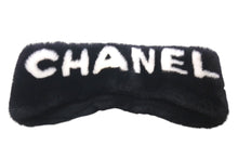 Load image into Gallery viewer, 極美品 CHANEL シャネル ネックマフラー ネックウォーマー ブラック ホワイト カシミヤ シープシアリング ブランドロゴ 中古 4c072450