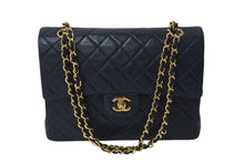 Load image into Gallery viewer, CHANEL シャネル マトラッセ25 ダブルフラップ ショルダーバッグ 1番台 ラムスキン ネイビー ワインレッド ゴールド 美品 中古 4c072487