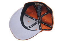 Load image into Gallery viewer, NEWERA ニューエラ AUTHENTIC NEWERA CAPS オーセンティック ニューエラキャップ 帽子 オレンジ ホワイト サイズ7 3/8 美品 中古 4c072536