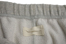Load image into Gallery viewer, essential エッセンシャル スウェットパンツ フロントロゴ 裏起毛 コットン ポリエステル グレー サイズS 美品 中古 4c072551