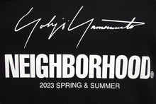 Load image into Gallery viewer, YOHJI YAMAMOTO ヨウジヤマモト NEIGHBORHOOD ネイバーフッド 半袖Tシャツ HZ-T61-286 コットン ブラック サイズL 美品 中古 4c072599