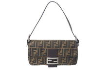 画像をギャラリービューアに読み込む, FENDI フェンディ マンマバケット ワンショルダーバッグ ズッカ柄 コットンキャンバス レザー シルバー金具 ブラウン 美品 中古 4c072640
