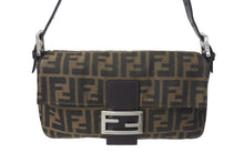 画像をギャラリービューアに読み込む, FENDI フェンディ マンマバケット ワンショルダーバッグ ズッカ柄 コットンキャンバス レザー シルバー金具 ブラウン 美品 中古 4c072640