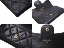 Load image into Gallery viewer, CHANEL シャネル マトラッセ ココマーク カードケース 財布 31番台 フランス製 ラムスキン ブラック ゴールド金具 良品 中古 4c072742