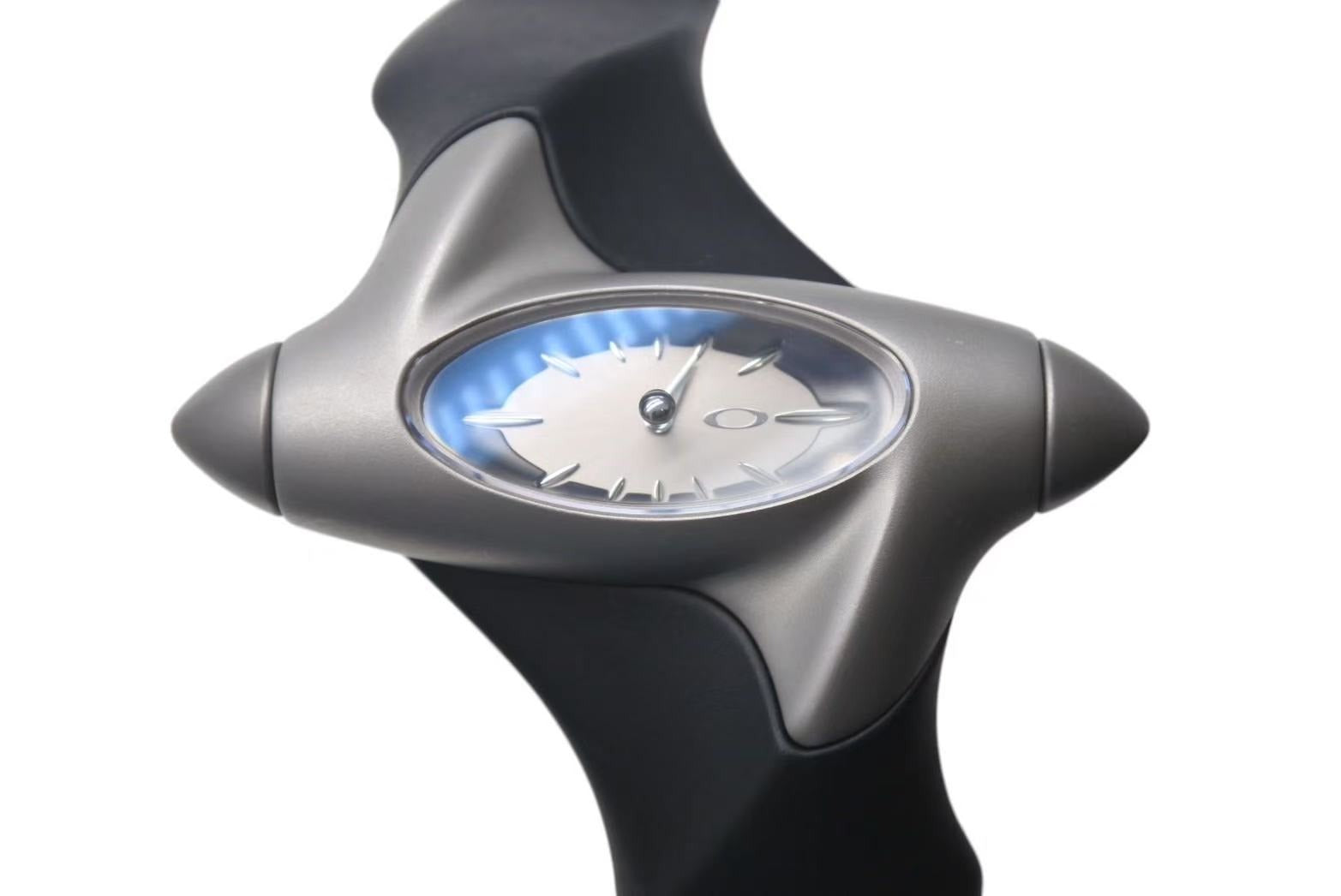 oakley clash オークリー　クラッシュ　腕時計　アナログ OAKLEY CRUSH クラッシュ 腕時計 ブルー y2k オークリー - メルカリ