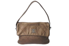 Load image into Gallery viewer, 極美品 CHANEL シャネル ワンショルダーバッグ 10番台 ココマーク メタリック ブラウン ブロンズ ラムスキン シルバー金具 中古 4c072817