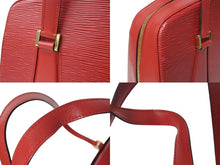Load image into Gallery viewer, LOUIS VUITTON ルイヴィトン ヴォルテール ショルダーバッグ M52437 エピレザー レッド ゴールド金具 美品 中古 4c072822