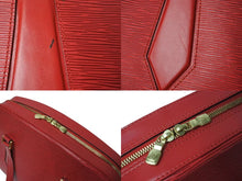 Load image into Gallery viewer, LOUIS VUITTON ルイヴィトン ヴォルテール ショルダーバッグ M52437 エピレザー レッド ゴールド金具 美品 中古 4c072822