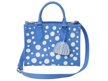 画像をギャラリービューアに読み込む, 極美品 LOUIS VUITTON ルイヴィトン オンザゴーPM 2wayバッグ 草間彌生 モノグラムアンプラント M46424 ブルー ホワイト 中古 4c072846