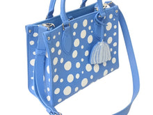 画像をギャラリービューアに読み込む, 極美品 LOUIS VUITTON ルイヴィトン オンザゴーPM 2wayバッグ 草間彌生 モノグラムアンプラント M46424 ブルー ホワイト 中古 4c072846