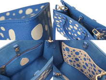 画像をギャラリービューアに読み込む, 極美品 LOUIS VUITTON ルイヴィトン オンザゴーPM 2wayバッグ 草間彌生 モノグラムアンプラント M46424 ブルー ホワイト 中古 4c072846