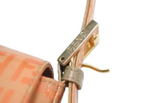 画像をギャラリービューアに読み込む, 極美品 FENDI フェンディ マンマバケット ワンショルダーバッグ ズッカ柄 総柄 エナメル レザー オレンジ ゴールド金具 中古 4c072851