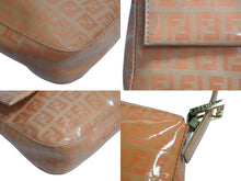 画像をギャラリービューアに読み込む, 極美品 FENDI フェンディ マンマバケット ワンショルダーバッグ ズッカ柄 総柄 エナメル レザー オレンジ ゴールド金具 中古 4c072851