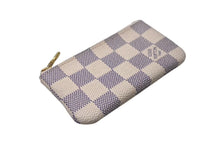 Load image into Gallery viewer, LOUIS VUITTON ルイヴィトン ポシェット クレ コインケース N62659 ダミエ アズール ホワイト 小銭入れ 美品 中古 4c072874