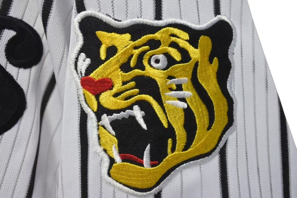 新品未使用 阪神タイガース 伊良部秀輝 ユニフォーム 2003年優勝記念 CHINA製 ポリエステル ホワイト ブラック サイズLL 中古 4c072965