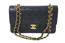 Load image into Gallery viewer, CHANEL シャネル マトラッセ23 Wフラップ チェーン ショルダーバッグ ラムスキン 2番台 ブラック ゴールド金具 美品 中古 4c072975
